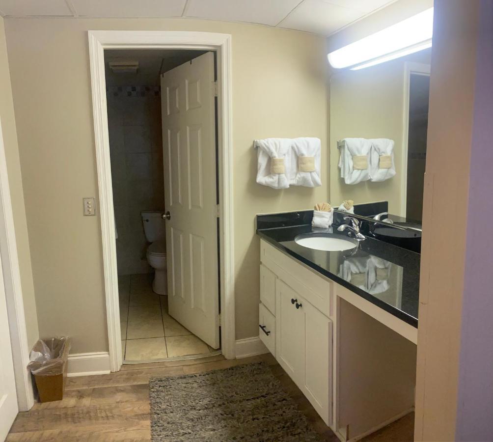 River Place Condos #101 2Bd ピジョンフォージ エクステリア 写真