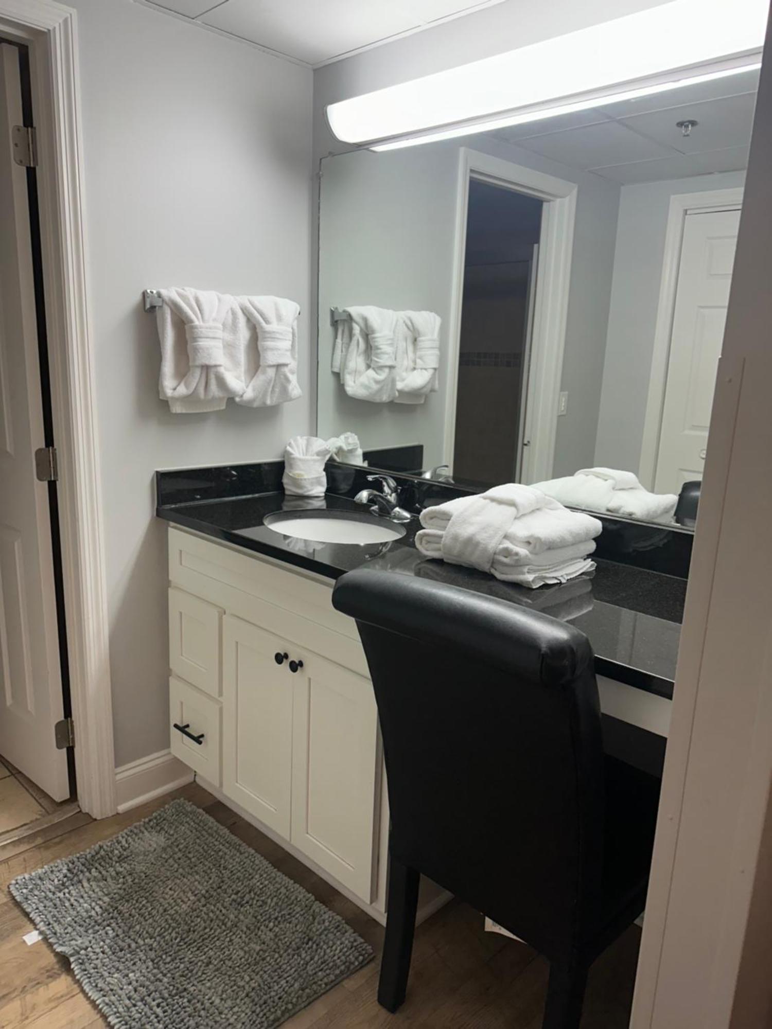 River Place Condos #101 2Bd ピジョンフォージ エクステリア 写真